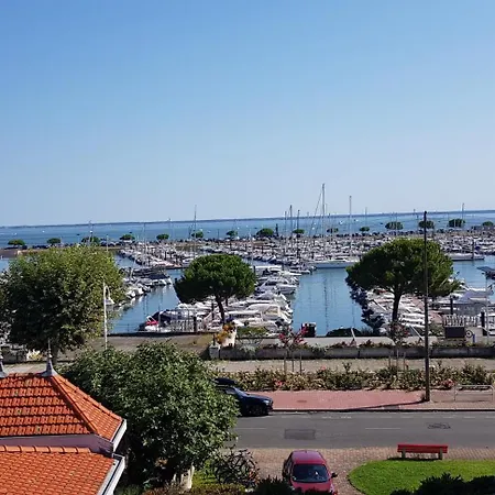 Petit Port - T3 Vue Bassin Appartement